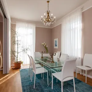 https://casa-del-mare-sanremo.hotelitalianriviera.com