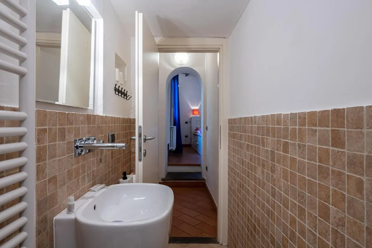 Sant'Ambrogio Colorful Apartment Florence